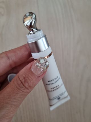 산수시 일루미네이팅 펄 영양 다크서클 스틱 아이 크림 케어 15ml — 5점을 준 리뷰어가 2021년 6월 올린 사용 사진