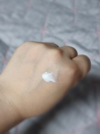메타포레 12PM  카밍 선스크린 — 5점을 준 리뷰어가 2021년 8월 올린 사용 사진
