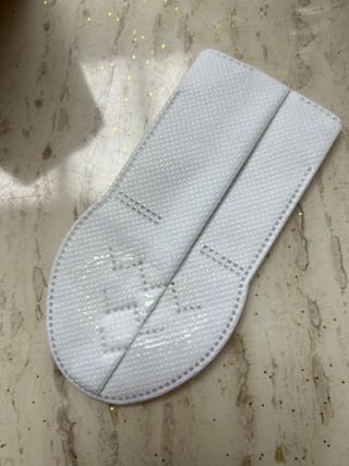 코보콩 에어슈즈 강아지 일회용 신발 소용량 패키지 20매 초경량  미끄럼방지 실내외 겸용 — 4점을 준 리뷰어가 2022년 2월 올린 사용 사진