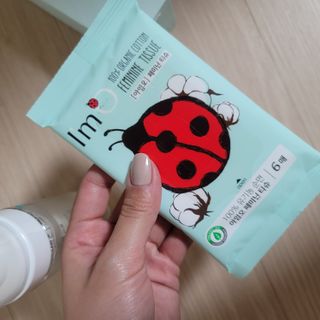 아임오 페미닌워시 150ML + 페미닌티슈6입 + 아임오스티커 + 쿠폰북 — 5점을 준 리뷰어가 2021년 10월 올린 사용 사진