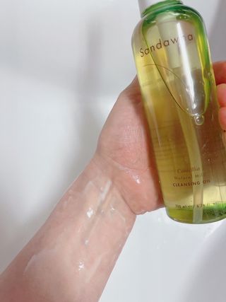 스킨큐어 산다화 순한 클렌징 동백 오일 200ml — 5점을 준 리뷰어가 2023년 4월 올린 사용 사진