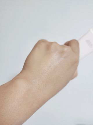 프리마인 선크림만 바꿨을 뿐인데 매일 물 2L챙겨먹고 기초케어 완벽하게 한 물빛피부 완성,셀라브UV프로텍터 — 5점을 준 리뷰어가 2023년 7월 올린 사용 사진