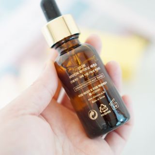 스킨큐어 산다화 비타민c 화이트닝 에센스 30ml — 4.5점을 준 리뷰어가 2023년 7월 올린 사용 사진