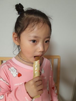 다나음 셀렌에 빠진 아연면역젤리 열대과일맛+사과맛 — 5점을 준 리뷰어가 2023년 4월 올린 사용 사진