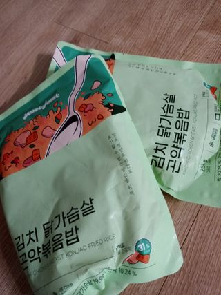 [푸딩팩토리] 요잇조잇 닭갈비 닭가슴살/김치 닭가슴살 곤약볶음밥 2종 (김치볶음밥 2개 닭갈비 볶음밥 1개) — 5점을 준 리뷰어가 2022년 7월 올린 사용 사진