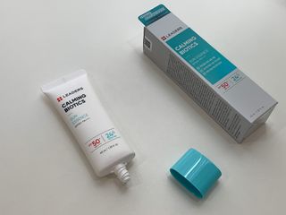 리더스코스메틱 리더스 카밍 바이오틱스 선 에센스 SPF 50+ PA++++ — 5점을 준 리뷰어가 2022년 5월 올린 사용 사진