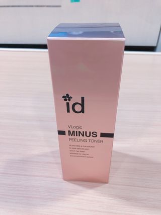 아이디플라코스메틱 아이디 브이로직 마이너스 필링 토너 110ml — 5점을 준 리뷰어가 2022년 5월 올린 사용 사진