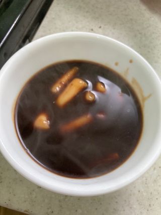 유비쿡 컵떡볶이 매운컵떡볶이2개/ 짜장컵떡볶이 2개  총 4개세트 — 5점을 준 리뷰어가 2021년 2월 올린 사용 사진