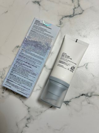 [스킨1004] 마다가스카르 센텔라 히알루-시카 워터핏 선세럼 50ml — 4점을 준 리뷰어가 2024년 5월 올린 사용 사진