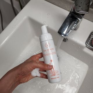 MF프리 [닥터문] 유산균 락토케어 질경초 여성청결제 200ml (폼타입) — 5점을 준 리뷰어가 2022년 7월 올린 사용 사진