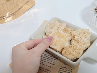 미즈꼬레아 치즈맛 누룽지크리스피 — 5점을 준 리뷰어가 2022년 1월 올린 사용 사진