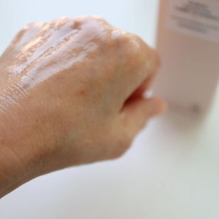 로우퀘스트 베리어 인핸싱 토너투에센스 200ml — 5점을 준 리뷰어가 2023년 10월 올린 사용 사진