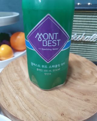 몽베스트 Montbest with Sparkling water Plain 20병 — 5점을 준 리뷰어가 2021년 11월 올린 사용 사진