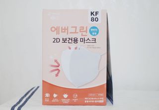 [에버그린] 2D 새부리형 KF80 중형 화이트 25매 — 5점을 준 리뷰어가 2021년 8월 올린 사용 사진