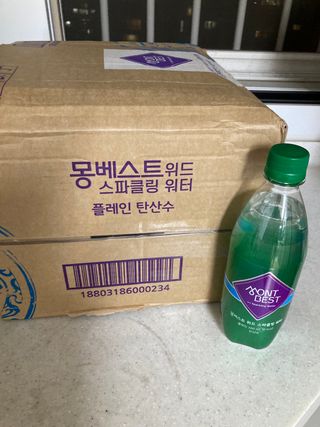 몽베스트 Montbest with Sparkling water Plain 20병 — 4.5점을 준 리뷰어가 2022년 6월 올린 사용 사진