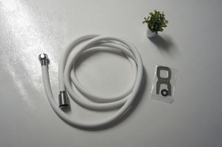 바디빔 물때방지 샤워 호스 2m 꼬임방지 PVC 튜브 — 5점을 준 리뷰어가 2022년 4월 올린 사용 사진