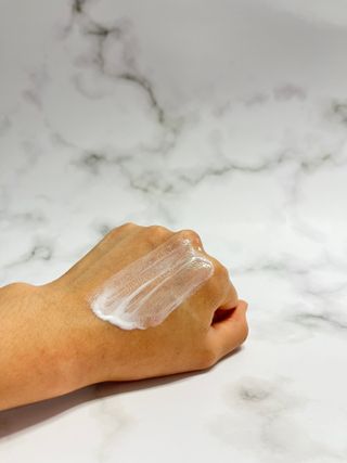 홀리키 체리 블러썸 화이트닝 바디 선 로션 — 5점을 준 리뷰어가 2023년 6월 올린 사용 사진
