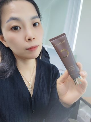 산다화 비타민C 화이트닝 크림 — 5점을 준 리뷰어가 2023년 4월 올린 사용 사진