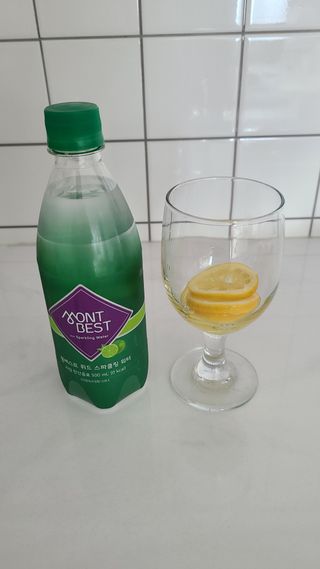 몽베스트 Montbest with Sparkling water Lime20병 — 5점을 준 리뷰어가 2022년 12월 올린 사용 사진
