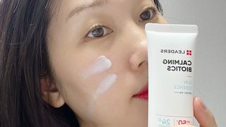 리더스코스메틱 리더스 카밍 바이오틱스 선 에센스 SPF 50+ PA++++ — 5점을 준 리뷰어가 2022년 7월 올린 사용 사진