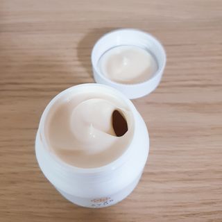 AYU25[아유트웬티파이브]다마스크로즈워터 베이스 천연 수분 촉촉 크림 — 5점을 준 리뷰어가 2021년 2월 올린 사용 사진