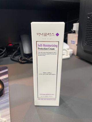 셀프 모이스처라이징 프로텍션 크림 셀프 모이스처라이징 프로텍션크림 — 4.5점을 준 리뷰어가 2022년 4월 올린 사용 사진