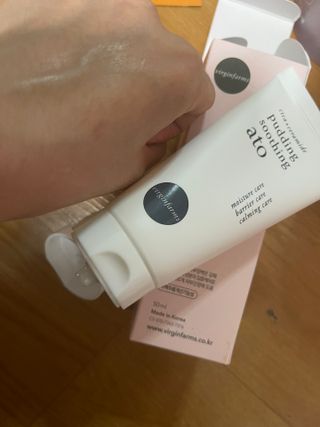 냉장고에 넣어요, 붉은 트러블 피부 다음날 진정되요 [버진팜스 푸딩수딩아토] — 5점을 준 리뷰어가 2021년 9월 올린 사용 사진