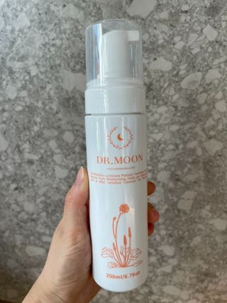 MF프리 [닥터문] 유산균 락토케어 질경초 여성청결제 200ml (폼타입) — 5점을 준 리뷰어가 2022년 5월 올린 사용 사진