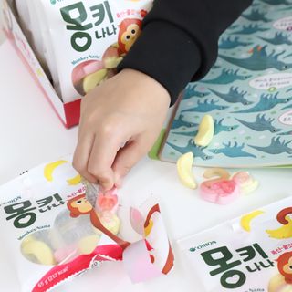 폭신 쫄깃 식감 로맨스, 몽키나나 젤리 8봉지 — 5점을 준 리뷰어가 2021년 3월 올린 사용 사진