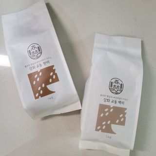 고림상점 풍부한 햇살과 바닷바람이 키우는 강화 교동 쌀 [백미1kg, 현미 1kg] 세트 — 4점을 준 리뷰어가 2021년 12월 올린 사용 사진