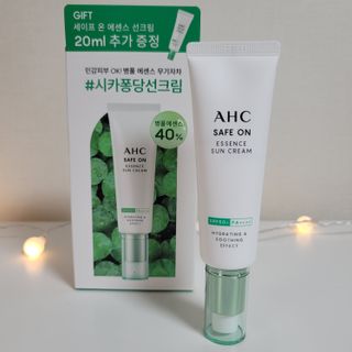 [AHC] 세이프온 에센스 선크림 올리브영 스페셜 증정 기획세트 — 4점을 준 리뷰어가 2022년 6월 올린 사용 사진