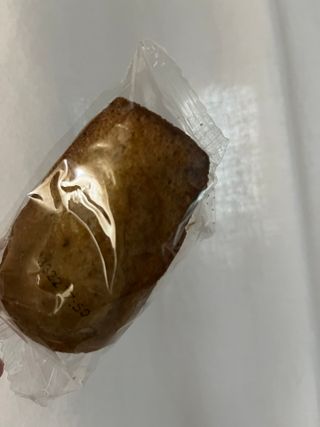 [메종콜리브리] 프랑스 마들렌 메종콜리브리 피스타치오 마들렌 2팩 — 2.5점을 준 리뷰어가 2021년 11월 올린 사용 사진