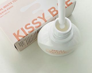 KISSY BAE 키시베이 키시베이 리얼화이트 톤업틴트 — 5점을 준 리뷰어가 2021년 7월 올린 사용 사진