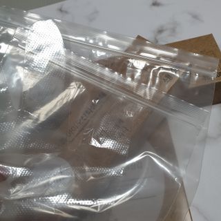 노플(NOPL) 노플 친환경 바이오 산화 생분해  항균 일회용 위생 비닐장갑 100매 + 지퍼백 소형, 대형 — 4점을 준 리뷰어가 2021년 9월 올린 사용 사진