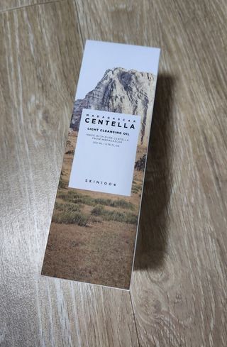 스킨1004 [SKIN1004] 마다가스카르 센텔라 라이트 클렌징 오일 200ml — 5점을 준 리뷰어가 2024년 7월 올린 사용 사진
