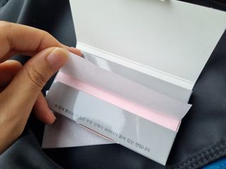 [갸스비] 메이크업은 그대로, 피지만 쏙 - BB킵 오일컨트롤 파우더 페이퍼 — 5점을 준 리뷰어가 2021년 8월 올린 사용 사진