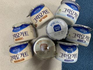 매일바이오 그릭요거트 오리지널 플레인 4개, 로스터리 커피믹스 4개 — 5점을 준 리뷰어가 2021년 12월 올린 사용 사진
