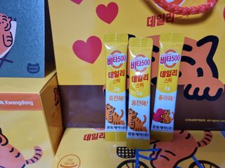 광동제약 [광동] 비타500데일리스틱 70포X2개 + 뚱랑이엽서 + 쇼핑백 증정 — 5점을 준 리뷰어가 2022년 11월 올린 사용 사진
