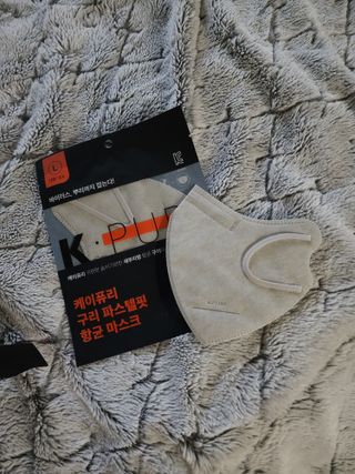 케이퓨리 귀편한 숨쉬기편한 새부리형 항균 구리마스크 대형 — 5점을 준 리뷰어가 2022년 11월 올린 사용 사진