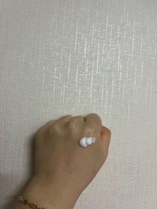 카프리나 프레쉬 산양밀크 모이스춰라이징 바디로션 350ml(오키드향) — 5점을 준 리뷰어가 2023년 3월 올린 사용 사진