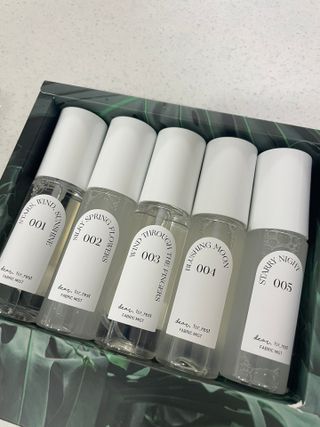 디어포레스트 [5개세트] 숲속의 하루 패브릭미스트 (섬유향수/ 룸스프레이) 50ml 5개 — 5점을 준 리뷰어가 2022년 9월 올린 사용 사진