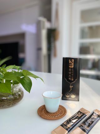 헬스업_천명진프리미엄홍삼스틱_10ml x 30포 — 5점을 준 리뷰어가 2021년 1월 올린 사용 사진