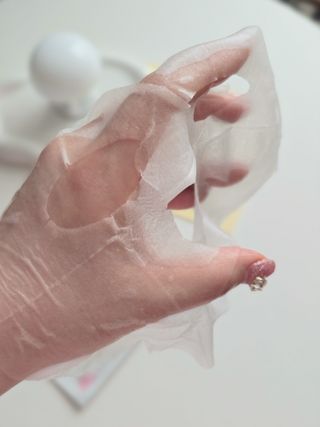 세뚜아(Cettua) [세뚜아] 모이스처 밸런싱 페이셜 마스크 Cettua Moisture Balancing Facial Mask 5매 — 5점을 준 리뷰어가 2024년 4월 올린 사용 사진