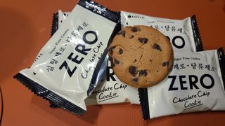 ZERO (초콜릿 칩 쿠키, 카카오 케이크, 후르츠 젤리, 아이스 콜라, 아이스 초코바) — 5점을 준 리뷰어가 2022년 6월 올린 사용 사진