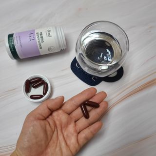 라엘 밸런스 3종 (질 건강 리스펙타 프로바이오틱스, 월경케어 보라지유, 요로건강 크랜베리) 랜덤 증정 1개 — 4점을 준 리뷰어가 2022년 11월 올린 사용 사진
