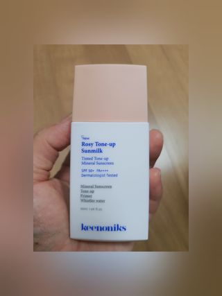 키노닉스 로지 톤업 선밀크 — 5점을 준 리뷰어가 2021년 8월 올린 사용 사진
