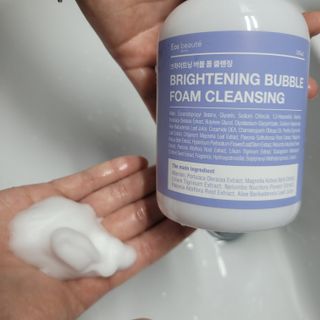 약손명가코스메틱 에오스보떼 브라이트닝 버블 폼 클렌징 300ml — 5점을 준 리뷰어가 2021년 12월 올린 사용 사진