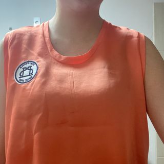 [스테이피플] SILKY SLEEVELESS LOGO TOP — 3.5점을 준 리뷰어가 2022년 6월 올린 사용 사진