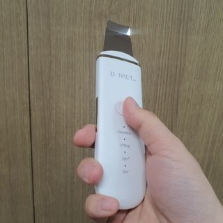 디하우트 랩 4 in 1 갈바닉 아쿠아 워터 필링기 스킨스크러버 — 5점을 준 리뷰어가 2021년 11월 올린 사용 사진