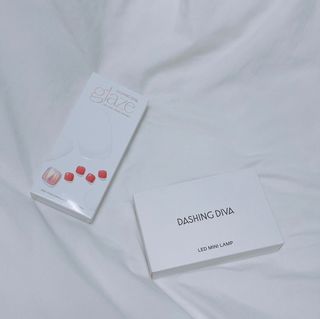 데싱디바 글레이즈 젤네일 별빛유리네일 6종_랜덤발송 — 3.5점을 준 리뷰어가 2021년 8월 올린 사용 사진